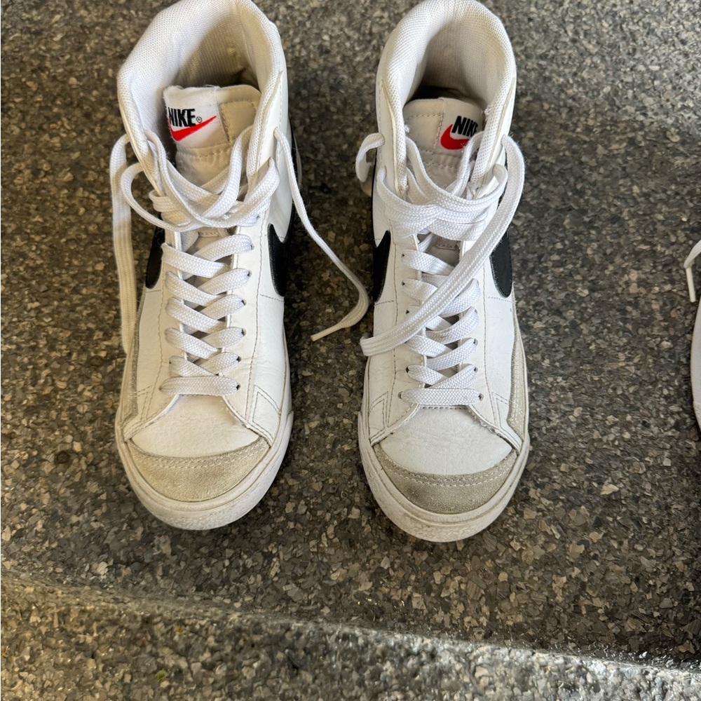 Nike Blazer White and Black High-Tops Mid shoes sneakers kids